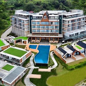 Marianna Resort And Convention Tuktuk - Samosir, Marclan Collection